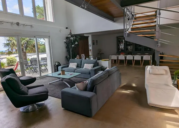 Дом отдыха Superbe Avec Piscine Chauffee Et Jardin A 10 Min Du Centre, Pour 12 Personnes - Fr-1-239-1150 Сен-Жан-де-Люз